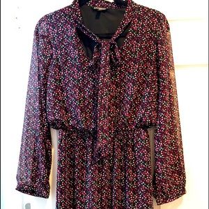 Women’s Dress - Size Medium